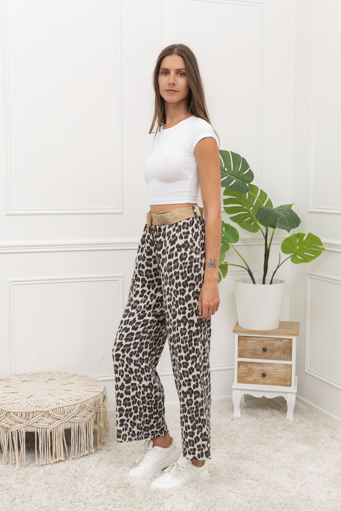 Pantalon en gaze de coton imprimé léopard avec ceinture ajustable